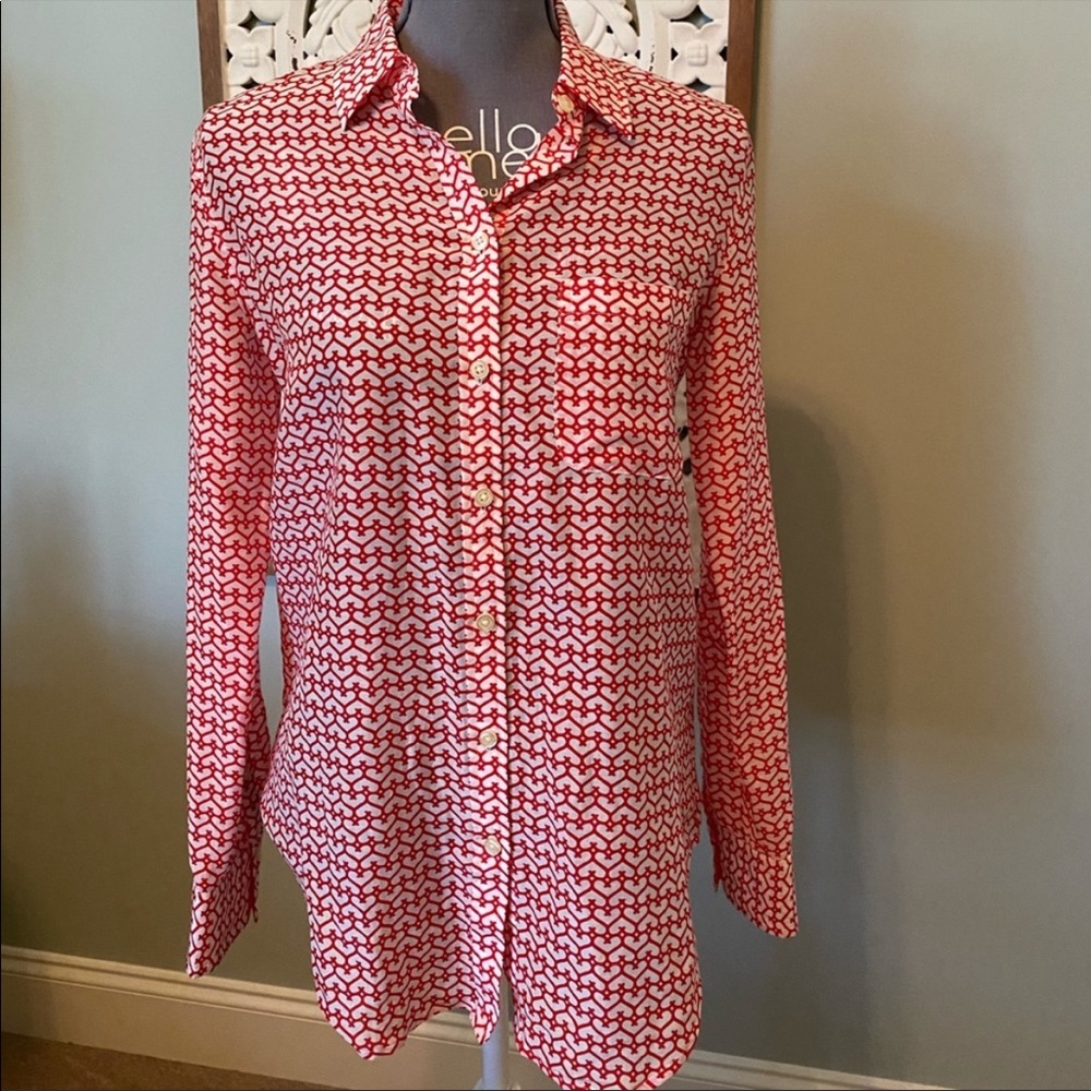 Ann Taylor Red and White Geometric Button-Down Shirt